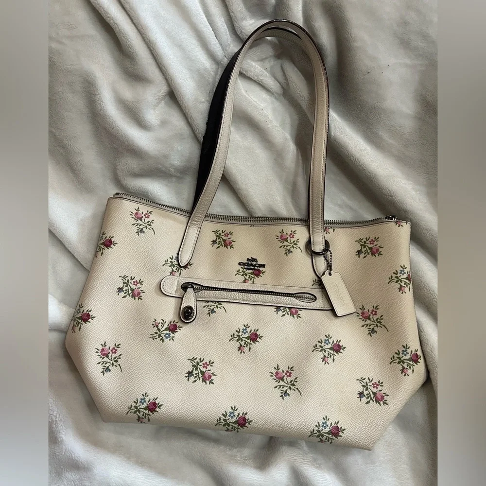 Taylor Cross Stitch Floral Print Small Tote! Perfect to travel - Picture 6 of 6